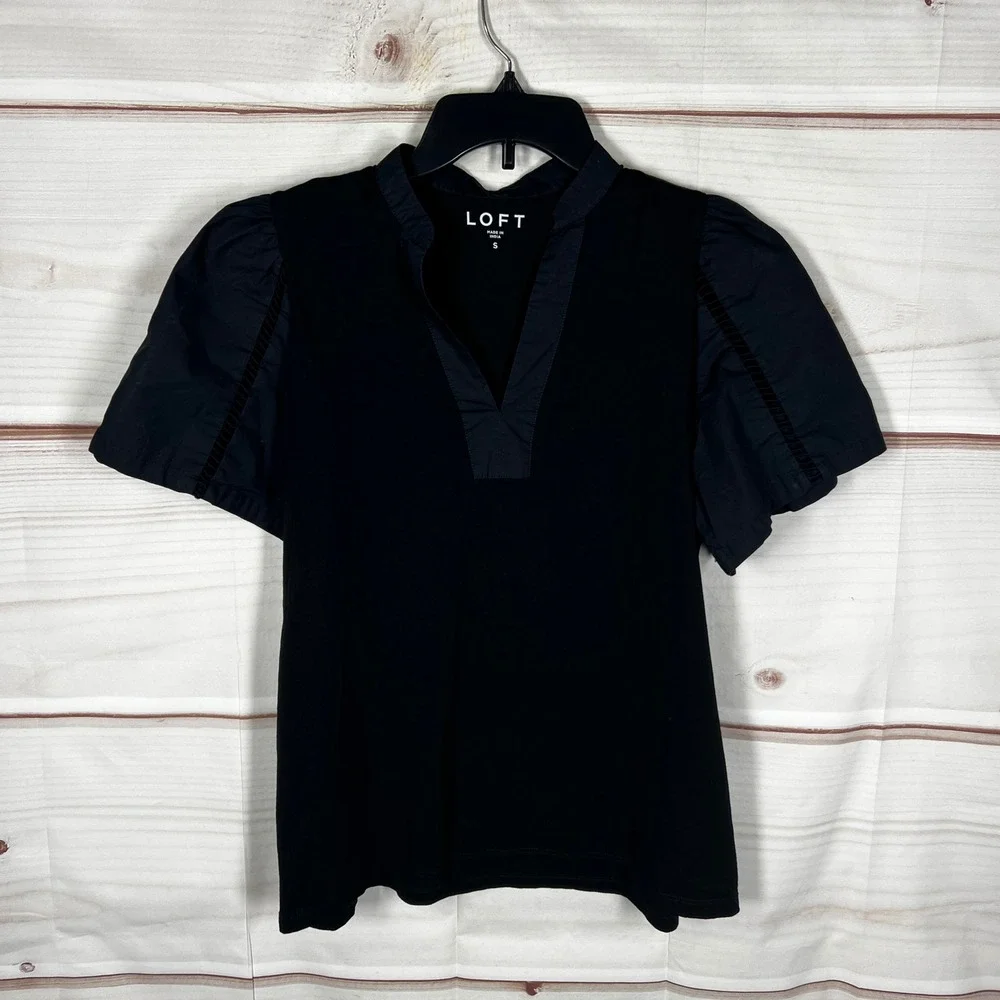 LOFT Mixed Media Puff Sleeve Top Womens Small‎ Black Solid V-Neck Cotton Preppy